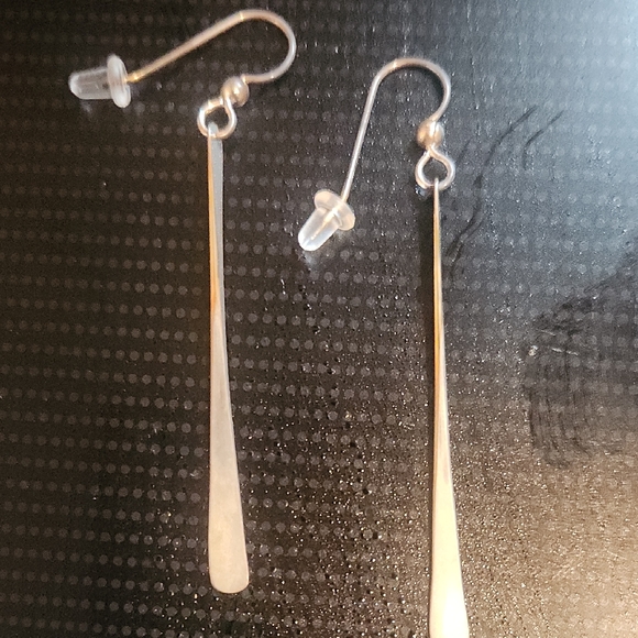 Elegant Silver Drop Earrings - Picture 1 of 1
